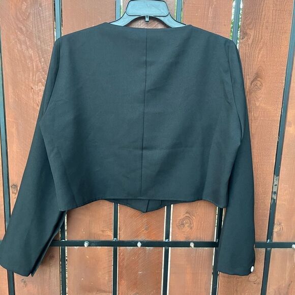 Tyler McGillivary Noni Button Rainbow Cropped Long Sleeve Top Black NWT - Picture 3 of 6